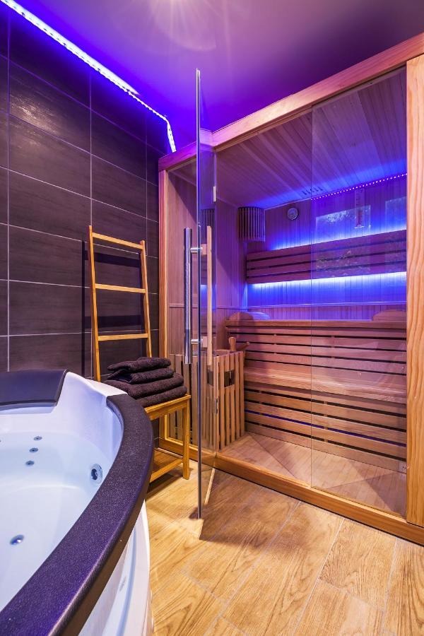 Escapade En Bord De Mer Avec Sauna Et Spa Prives 比尼克 外观 照片